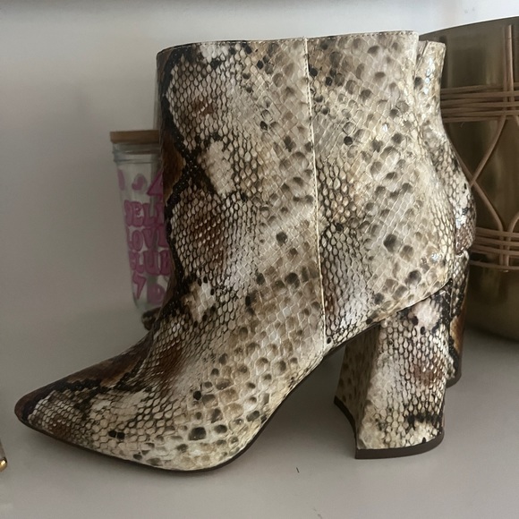 reptile print boots - Picture 4 of 4